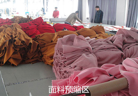 面料预缩——广州双面羊绒大衣加工厂